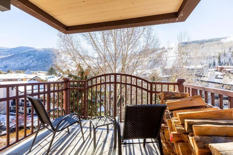 Village Center Condos Vail Room photo